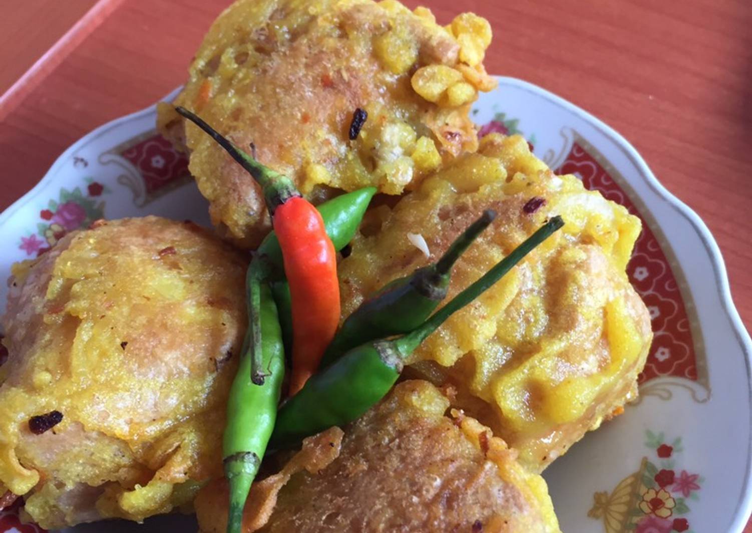 Resep Tahu isi pedas & tempe goreng ala Dian oleh Dian Anggarini - Cookpad