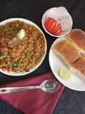 मटण खिमा मटार (पाव) (Mutton Keema Matar Pav Recipe In Marathi)