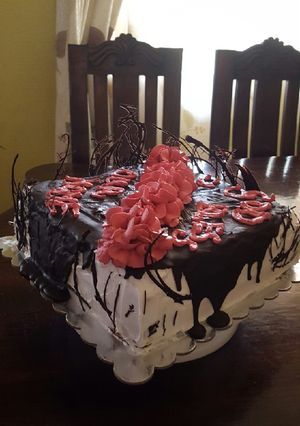A picture of Rich fruit cake.