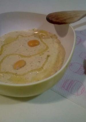 Una foto de Hummus de altramuces