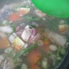 Sup ayam kacang merah রেসিপির প্রধান ছবি