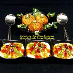A picture of Sabudana Dahi Vada Chat.