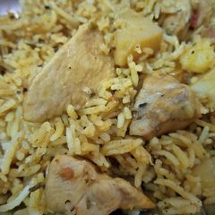 A picture of Chicken Pulao.