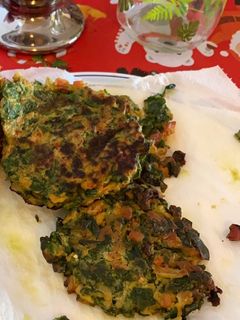 Una foto de Tortas o hamburguesas de espinacas o acelgas