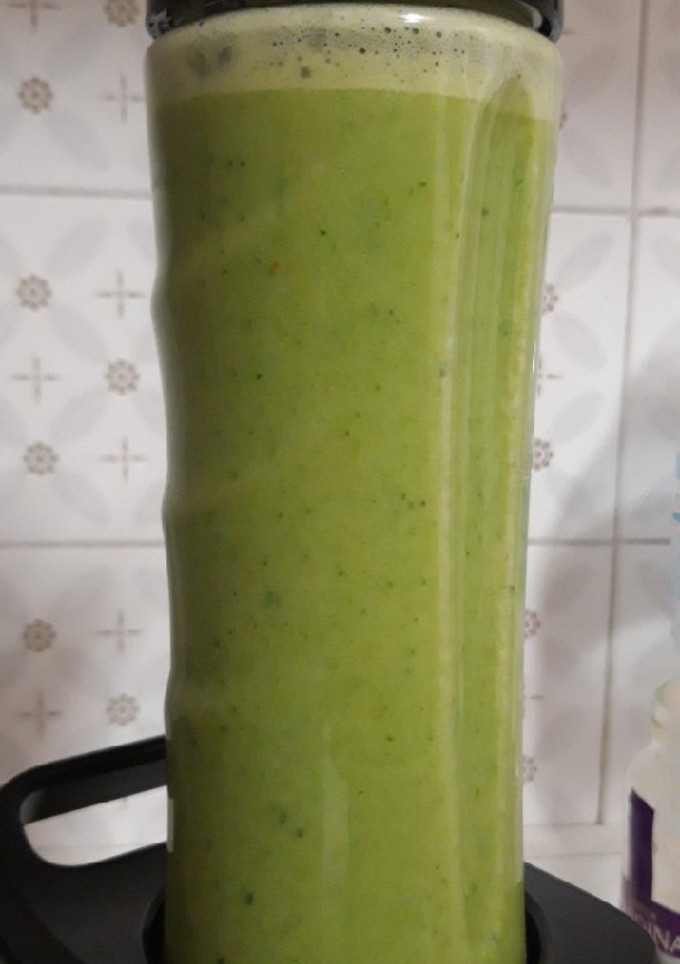 Una foto de Batido detox VERDE que te quiero VERDE