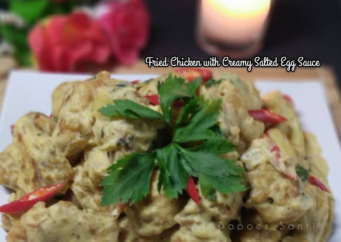 Bagaimana Menyiapkan Fried Chicken with Creamy Salted Egg Sauce yang Lezat Sekali