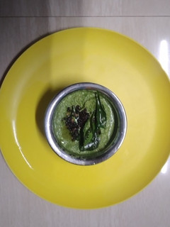 கொத்தமல்லி சட்னி (Kothamalli chutney recipe in tamil) செய்முறை முக்கிய புகைப்படம்