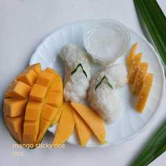 A picture of Mango Sticky Rice.