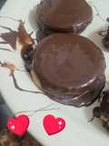 Alfajores con masa de CHOCOLINAS