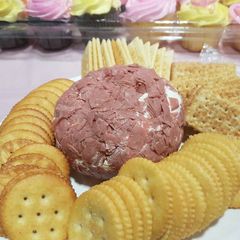 A picture of Cheese ball.