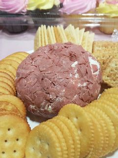 A picture of Cheese ball.