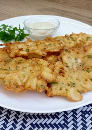 Una foto de Tortitas de camarón receta típica de Andalucía provincia de Cádiz