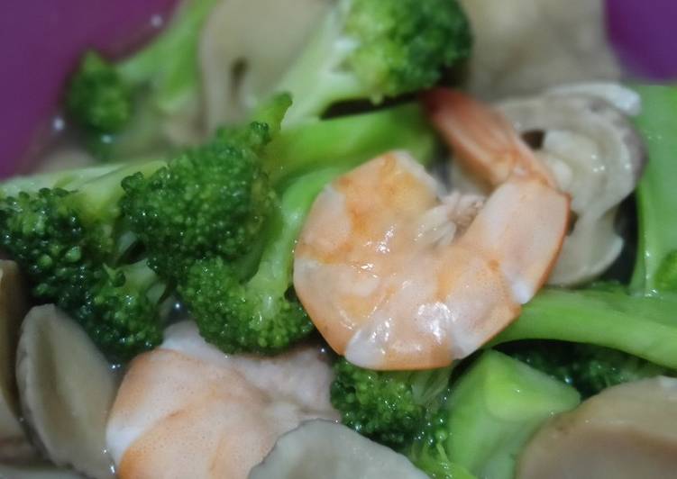 Resep Cah Brokoli jamur udang Anti Gagal