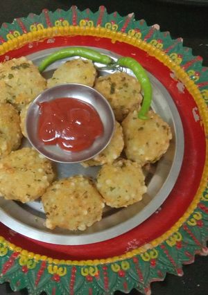 A picture of Sabudana vada.