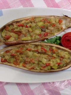 Una foto de Berenjenas rellenas de verdura
