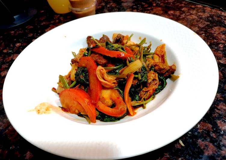 Kimchi tumis kangkung😋😋