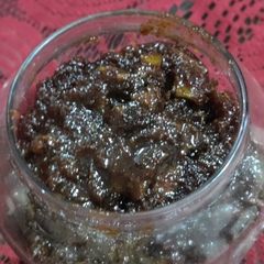 A picture of Gondhoraj lemon sweet sour pickle.