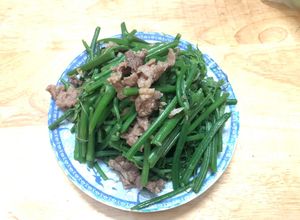 Hình của món Đọt su su xào thịt bò #Bếp_Vàng.