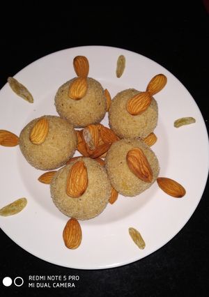 A picture of Rajasthani churma ladoo.