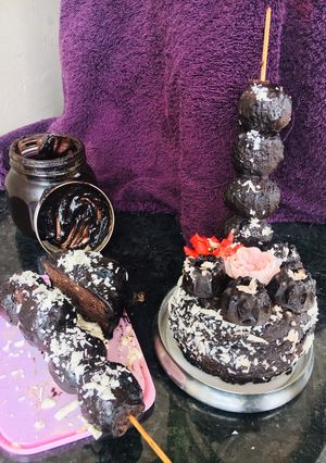 A picture of Dark Chocolate brownie cake.