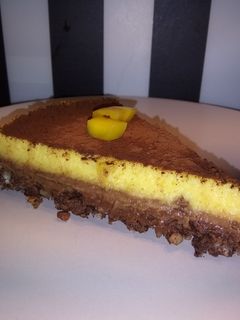 Una foto de Pastel de mango y chocolate