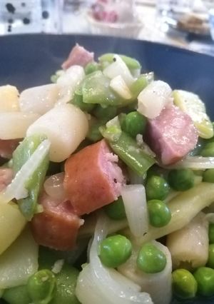 Une photo de Saucisse de Montbéliard aux légumes