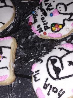 Una foto de Galletitas de flork en masa de jengibre y glasé!!🤗🤗
