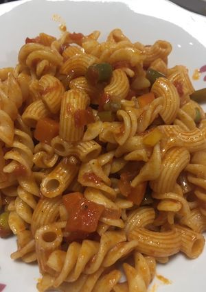 صورة لوصفة معكرونه مع خضره مشكله🍝