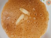 Una foto de hot cakes leche evaporada
