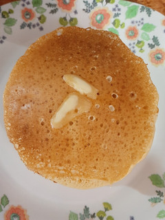Una foto de Hot cakes con leche carnation🥞