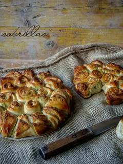 A picture of Pan de ajo "Pull apart".