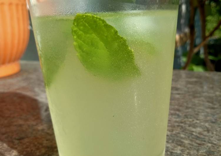 Simple Way to Prepare Super Quick Homemade Mojito