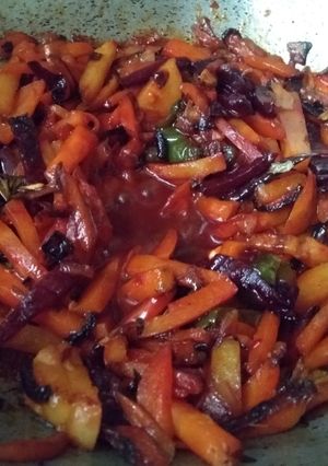 A picture of Carrot beetroot jhal fraiji.