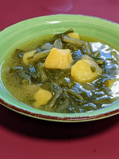 Una foto de Sabores humildes: acelgas con patatas