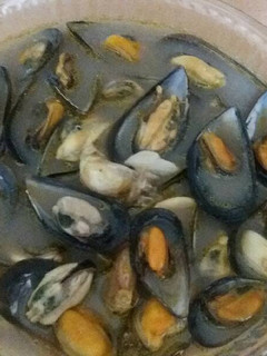 Una foto de Mejillones al vapor estilo juanillo