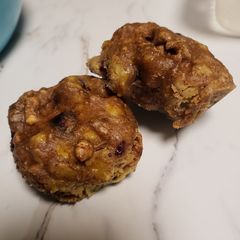 A picture of Berry Banana Muffins.