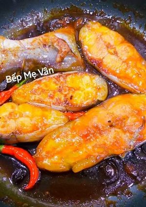 Hình của món Cá hú kho khô.
