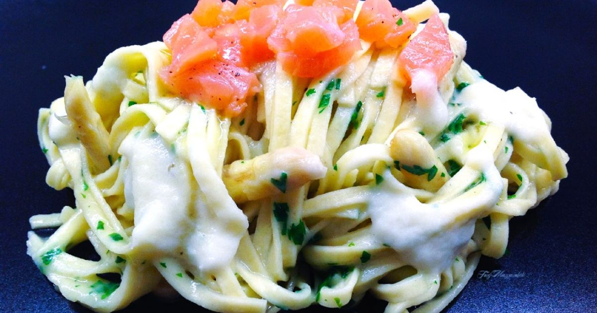 Ricetta Tagliolini Con Crema Di Asparagi E Cuore Di Salmone Affumicato ...
