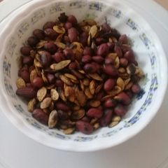 A picture of Pan Roasted nuts n pumpkins seeds. #4weekschallenge.