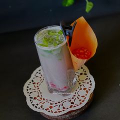 A picture of Pomegranate Mojito.