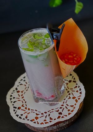 A picture of Pomegranate Mojito.