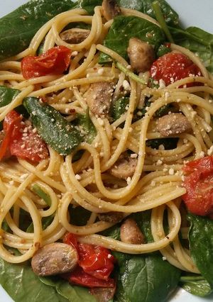 A picture of Vickys Veggie Pesto Spaghetti, GF DF EF SF NF.