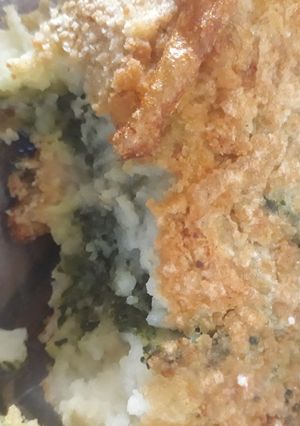 Una foto de Bombas de papa rellenas con acelga y queso