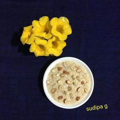 A picture of Apple Kheer.