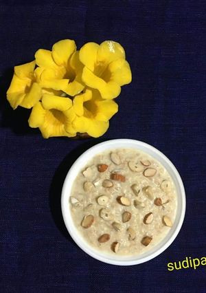 A picture of Apple Kheer.