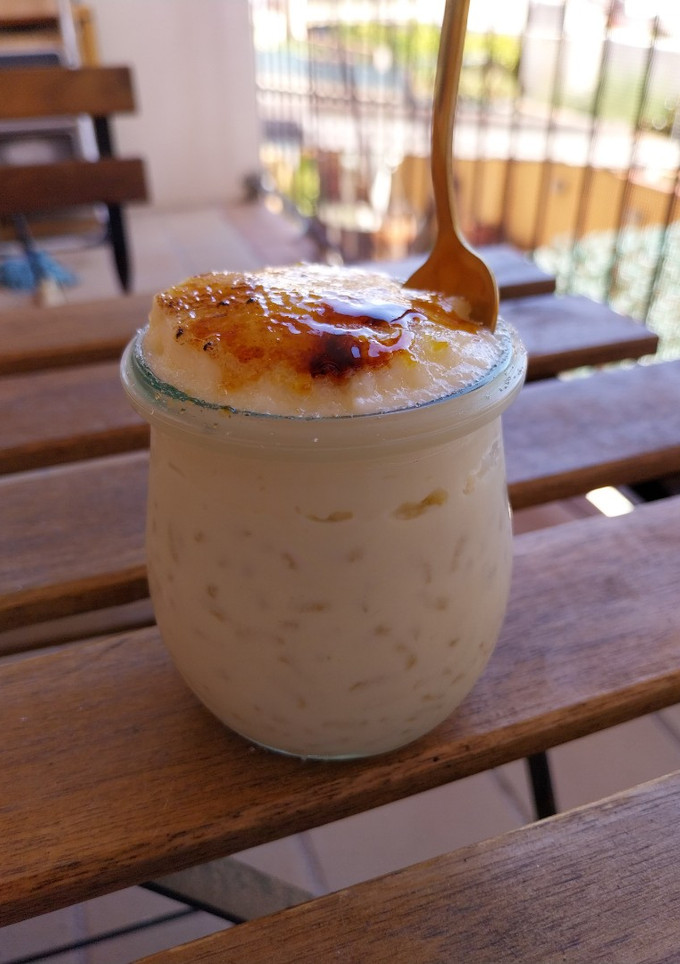 Una foto de Arroz con leche v2 con crema pastelera y azúcar quemada