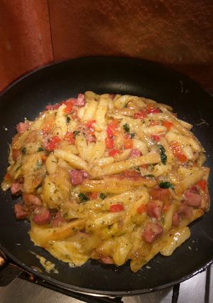 Una foto de Tortilla de papas con panceta y morrón