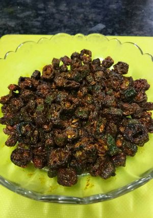 A picture of #tiffin box# kurkuri bhindi.