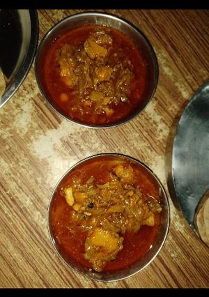चिकन करी (chicken curry recipe in Hindi) रेसिपी मुख्य फोटो