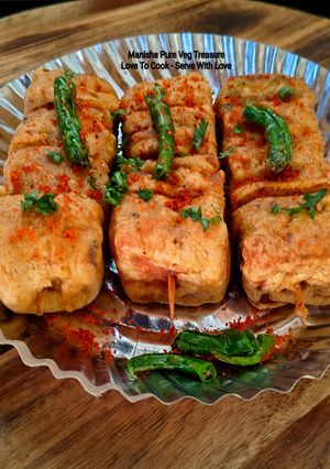 A picture of Ulta Vada Pav Bites On Sticks (Twisted & In Unique Style) - Mumbai Street Food - Party Snacks.